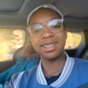 Meet your Posher, Kaya